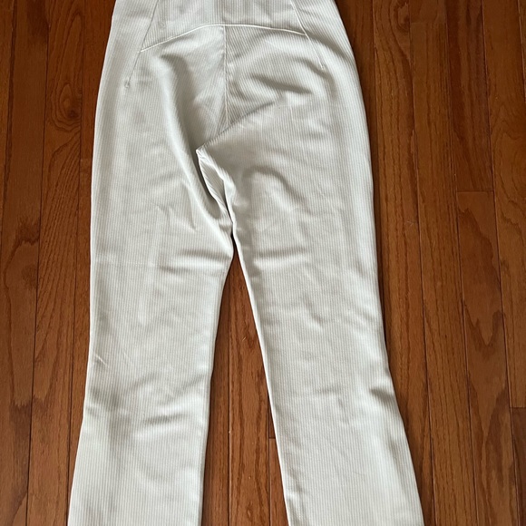 EUC Lululemon Ribbed Softstreme Zip-Leg High-Rise Cropped Pant 25" size 6 - Picture 4 of 13
